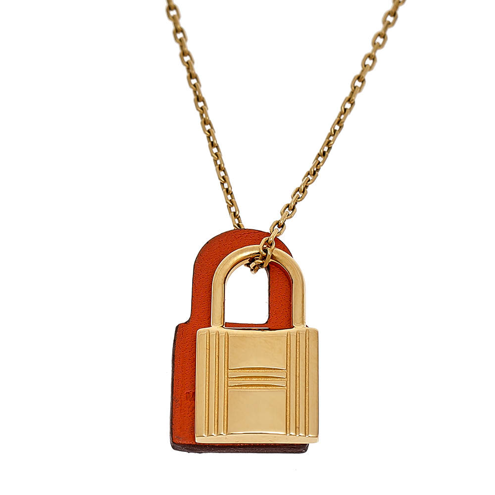 18K O'Kelly Pendant Hermès Necklace