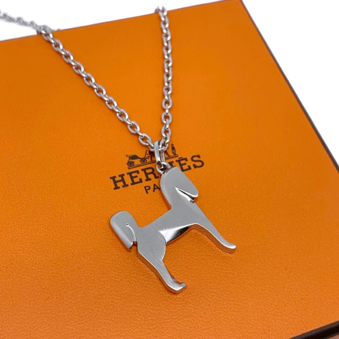 18K Panache Pendant Hermès Necklace