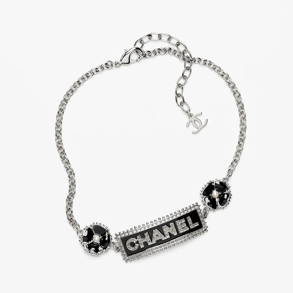 18K Chanel Resin Diamonds Necklace