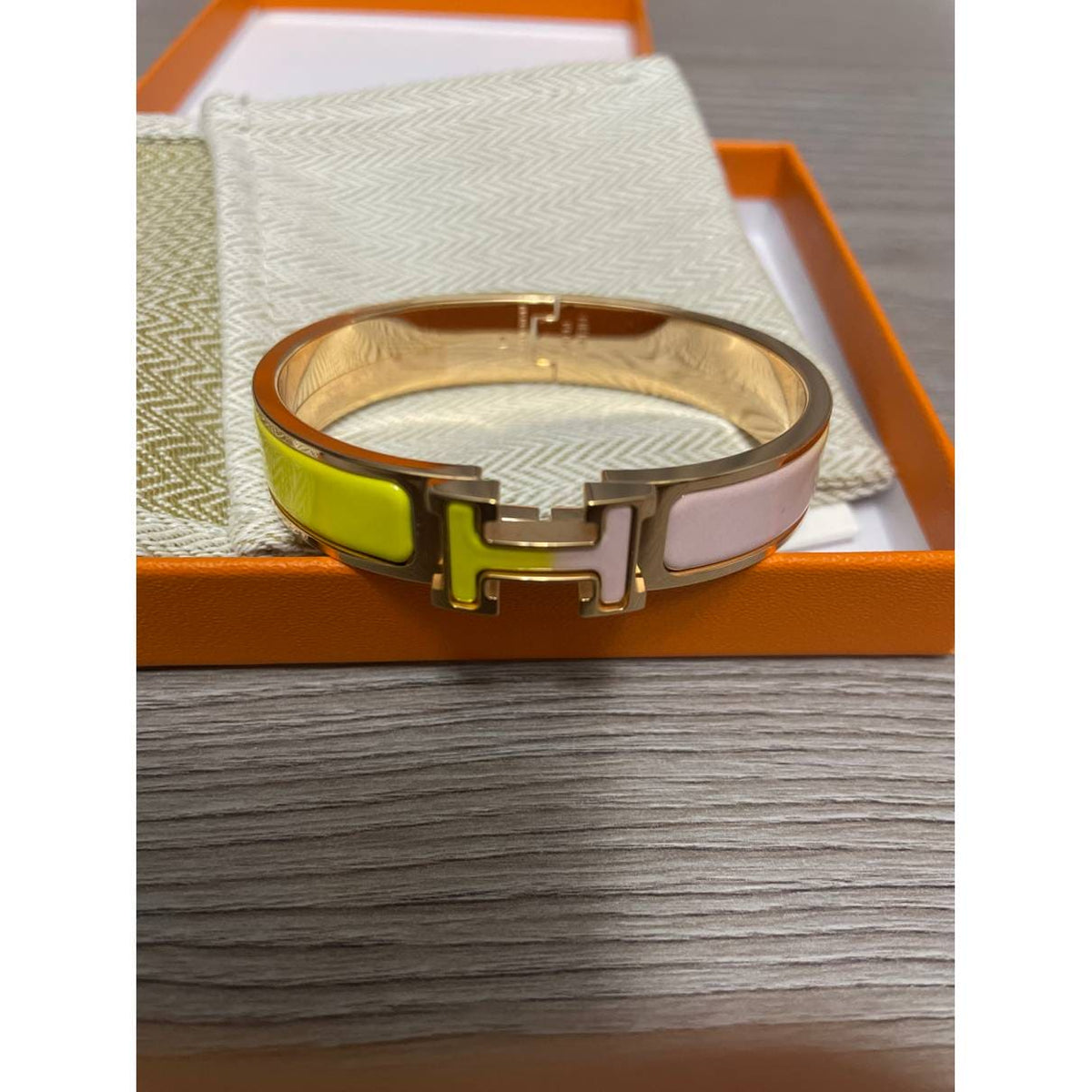 18K Clic Hermès Multicolour Bracelet