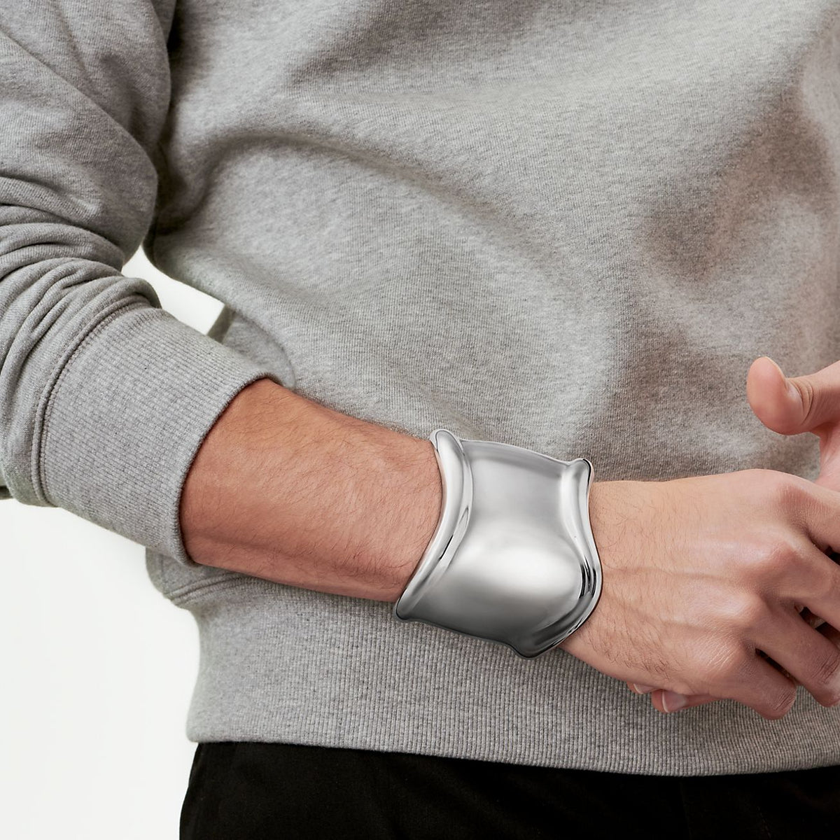 Tiffany & Co. Elsa Peretti Medium Bone Cuff Bracelet