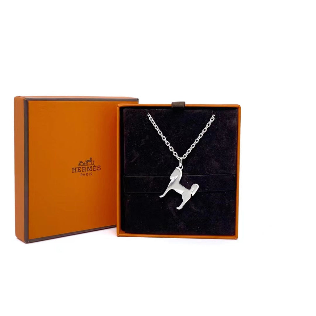 18K Panache Pendant Hermès Necklace