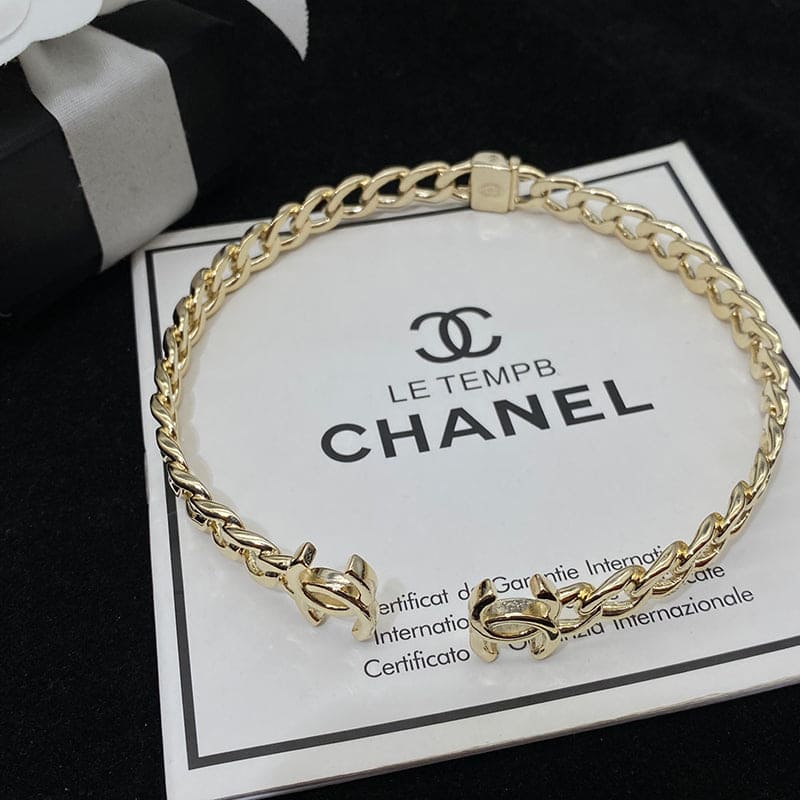 18K Interlocking Chanel Cuff Logo Choker Necklaces