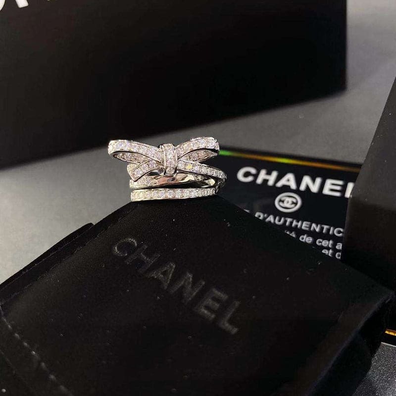18K Chanel Diamonds Knot Ring
