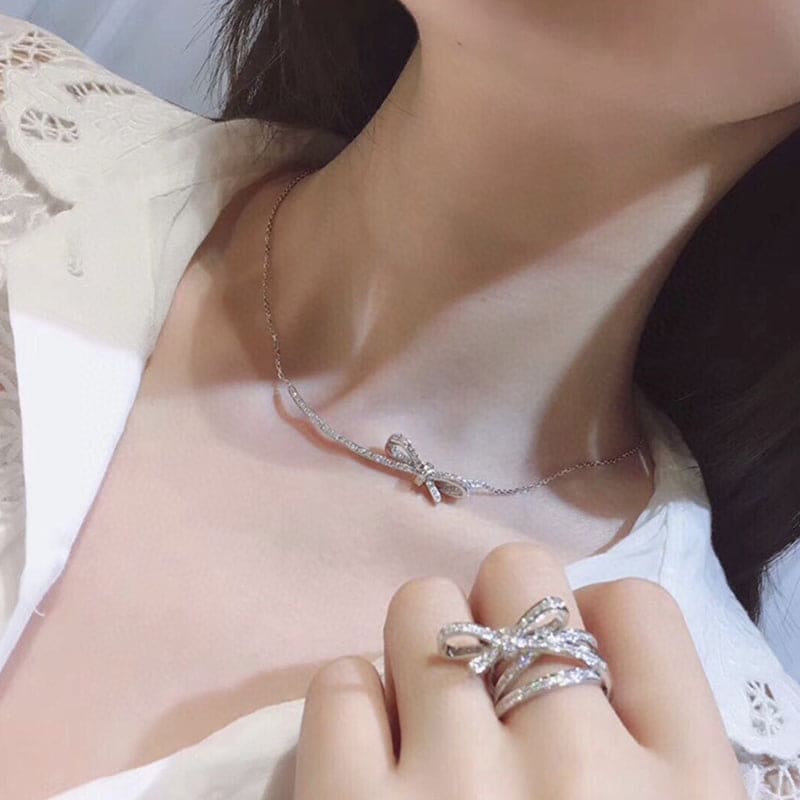 18K Chanel Diamonds Knot Ring