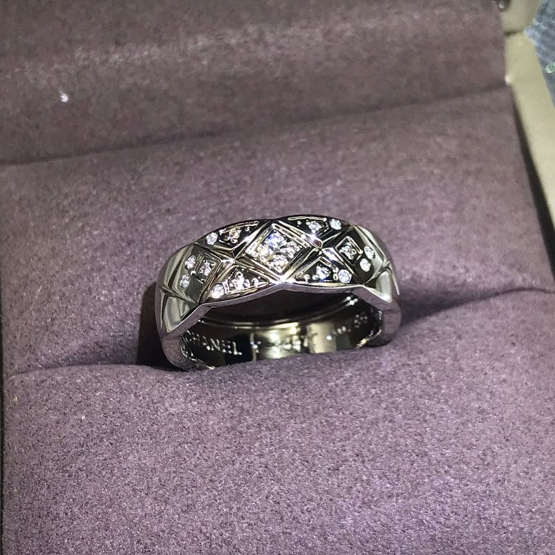 18K White Gold Chanel Coco Crush Diamonds Ring