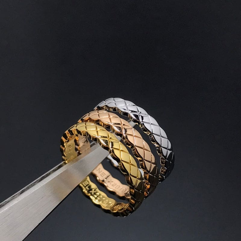 18K Chanel Coco Crush Mini Ring