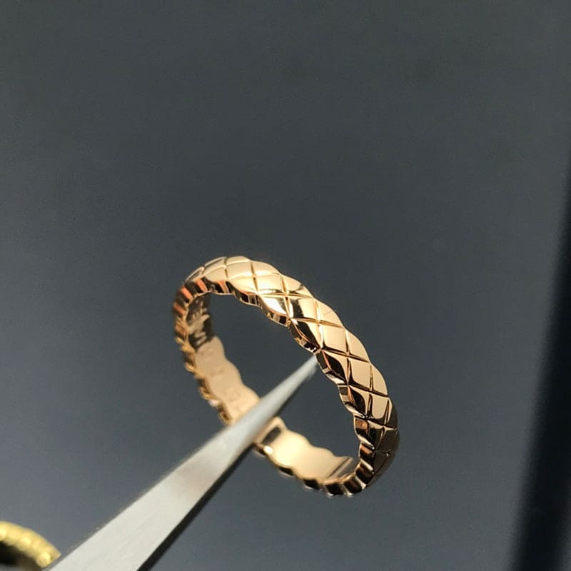 18K Chanel Coco Crush Mini Ring