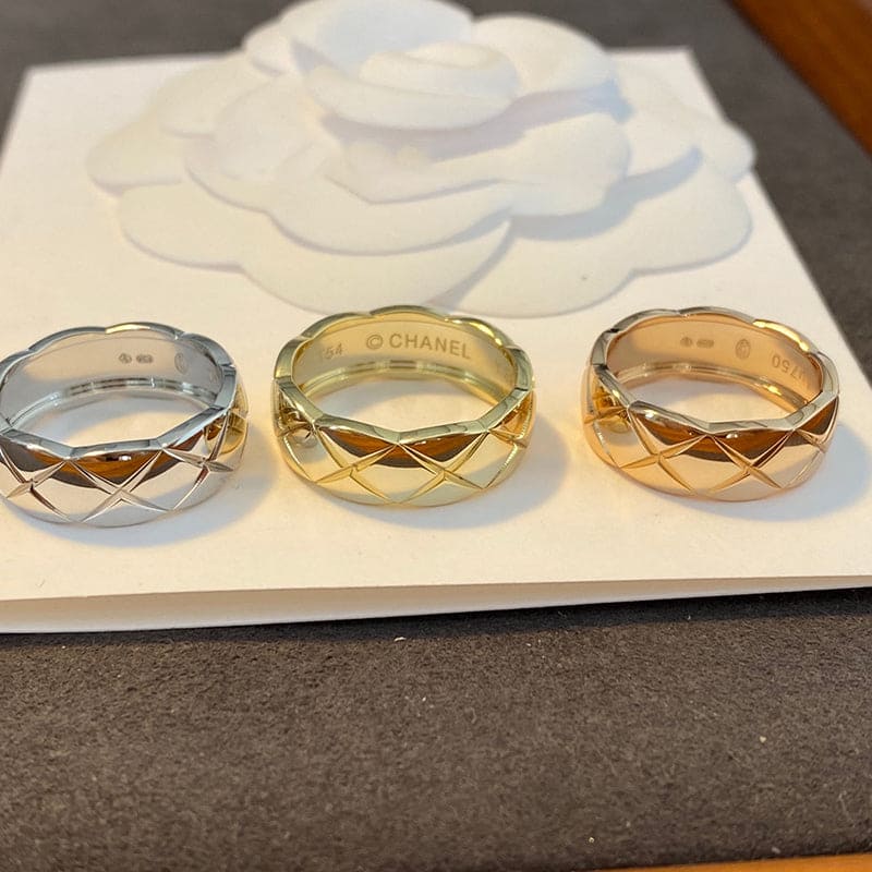18K Chanel Coco Crush Ring