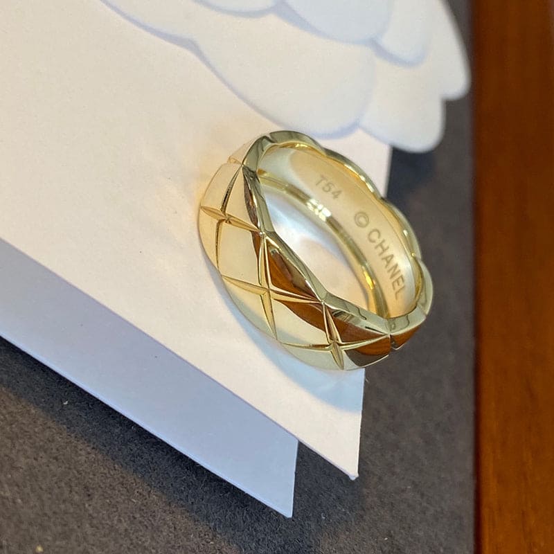 18K Chanel Coco Crush Ring