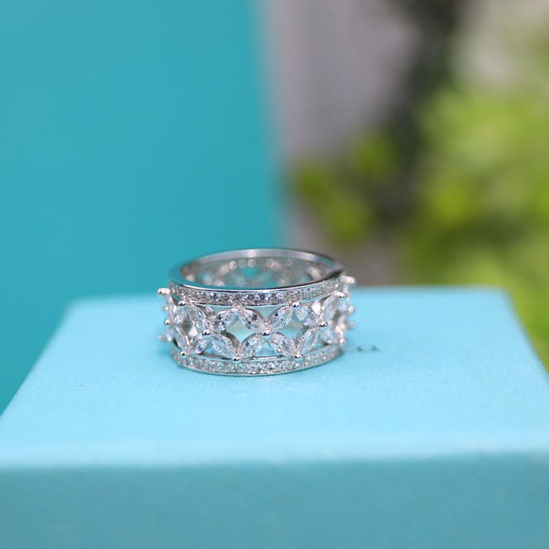 18K Tiffany & Co. Victoria Ring