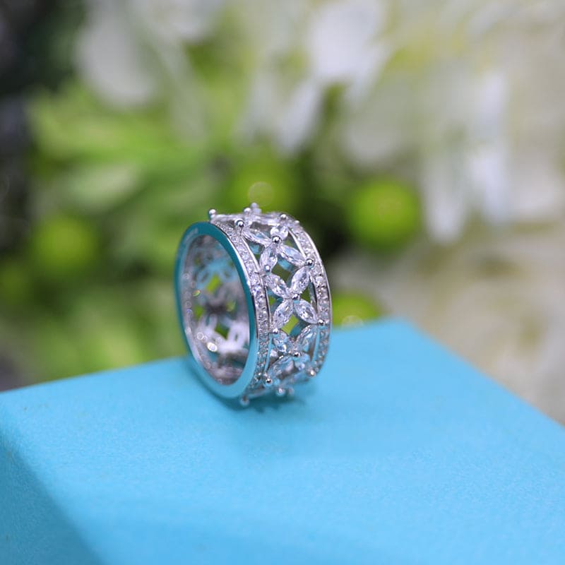 18K Tiffany & Co. Victoria Ring