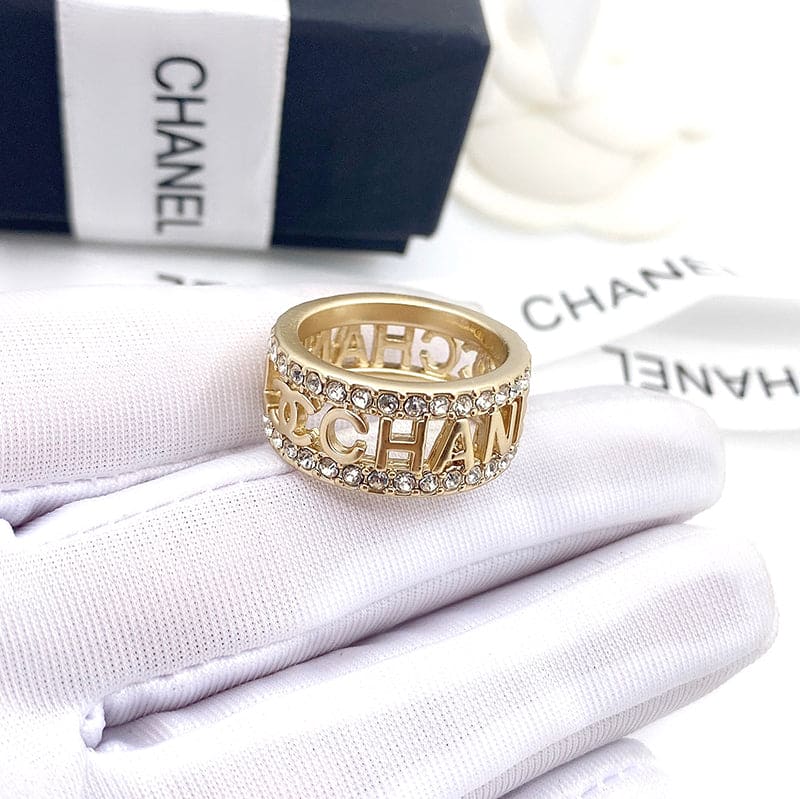 18K Chanel Diamond Ring