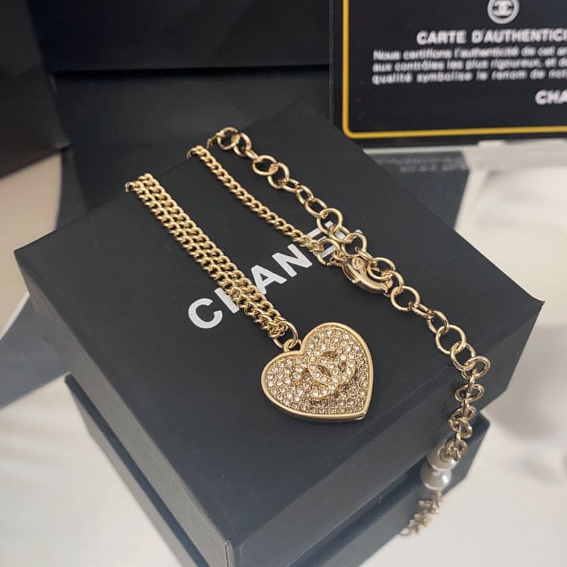18K Chanel Pink Diamonds Necklace