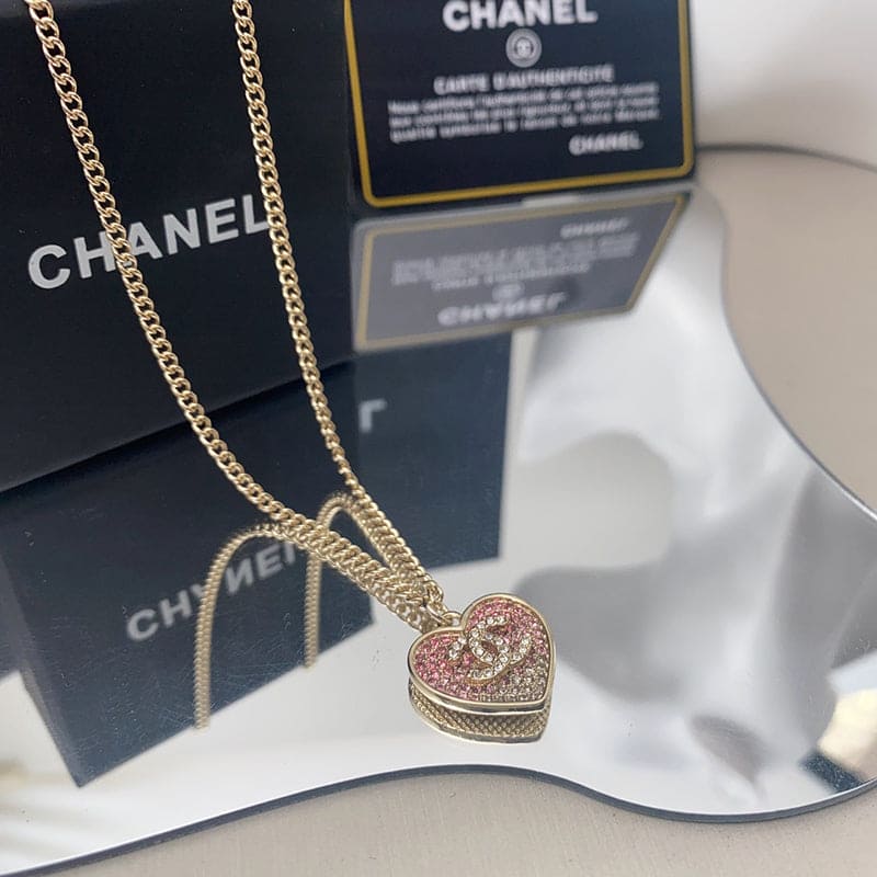 18K Chanel Pink Diamonds Necklace