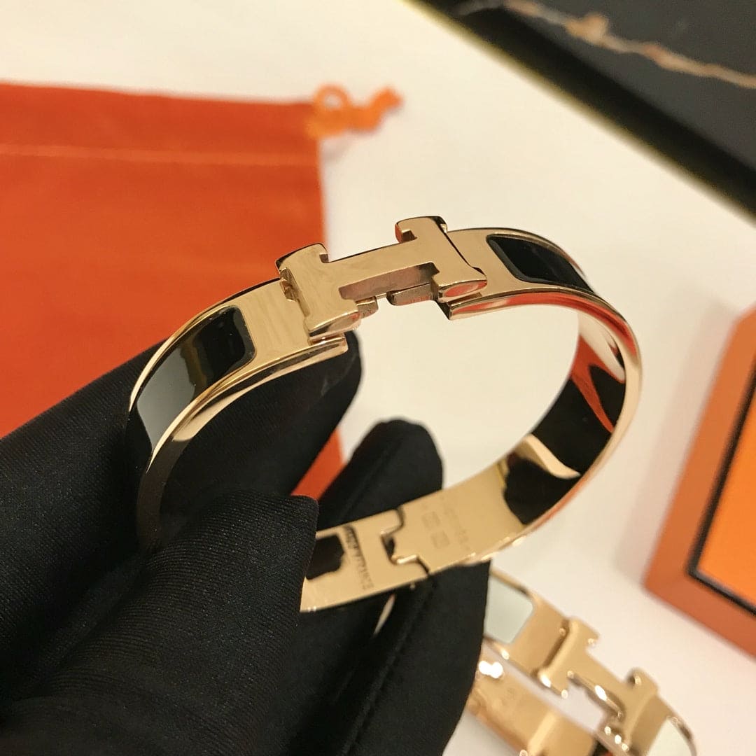 18K Clic Hermès Black Bracelet
