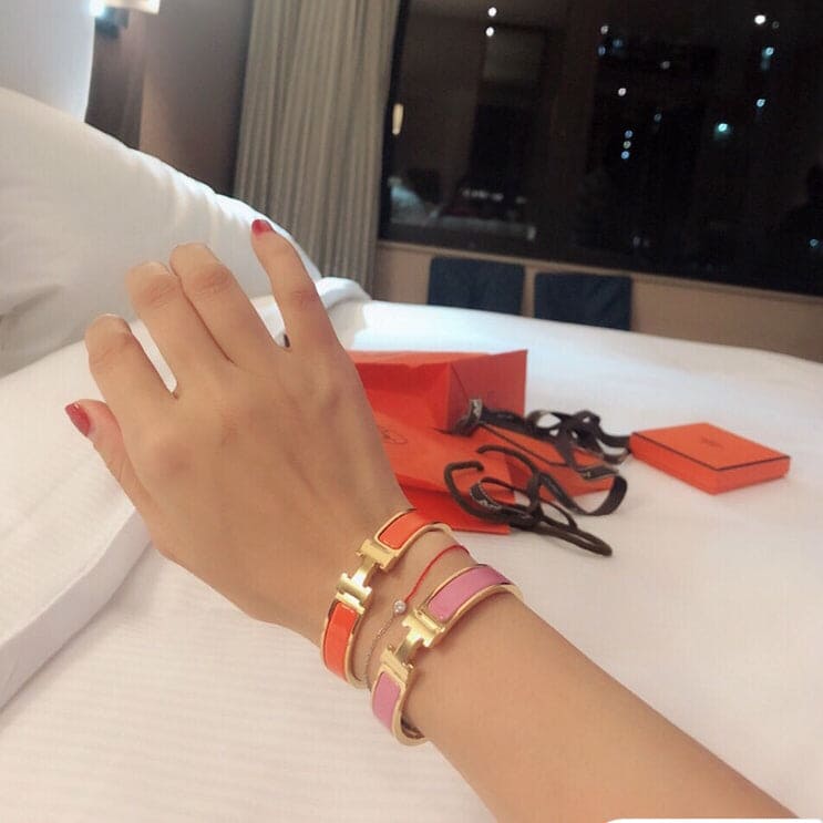 18K Clic Hermès Orange Bracelet