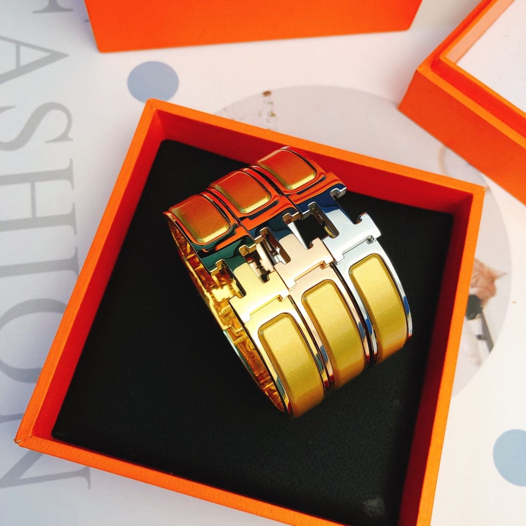 18K Clic Hermès Yellow Bracelet