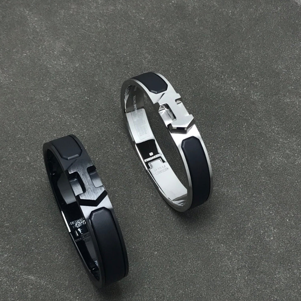 18K Super Hermès Black Bracelet
