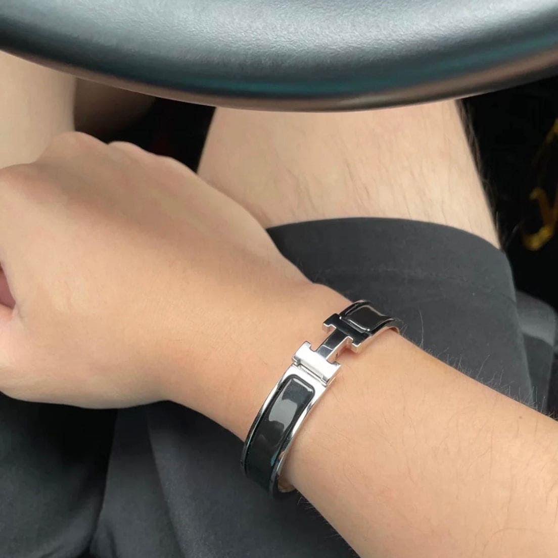 18K Clic Hermès Black Bracelet