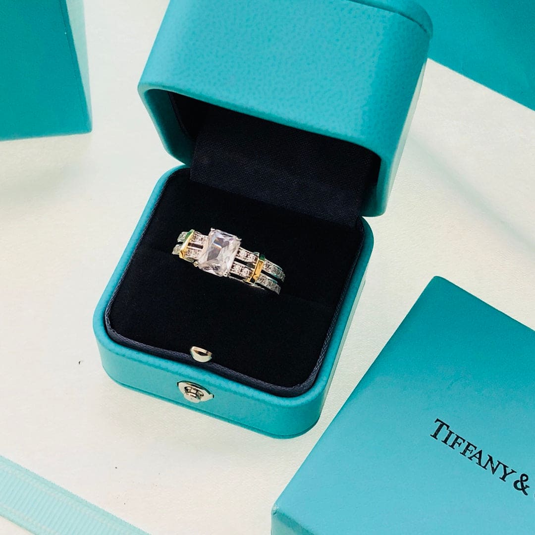 18K Tiffany & Co. Diamonds Ring
