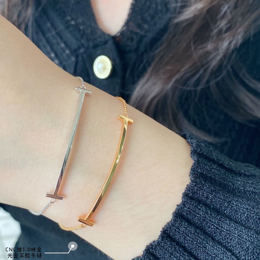 18K Tiffany & Co. Smile Bracelet