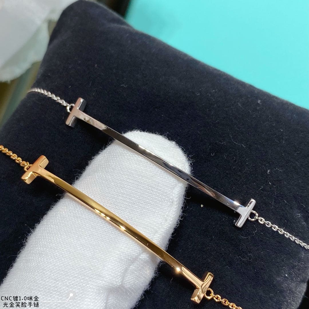 18K Tiffany & Co. Smile Bracelet