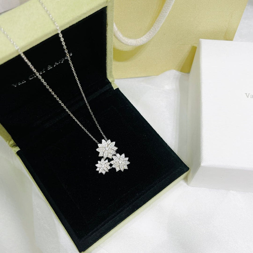 18K Van Cleef & Arpels Three Flowers Lotus Necklace