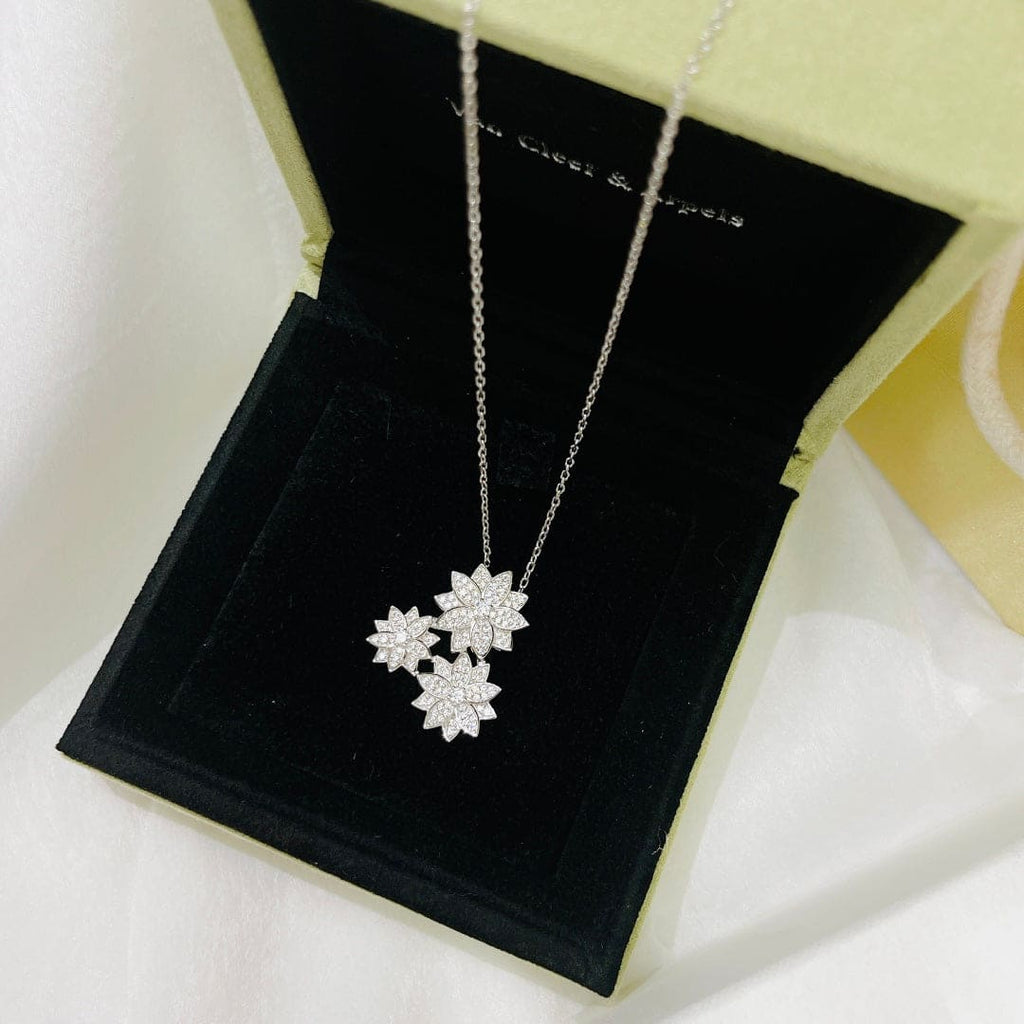 18K Van Cleef & Arpels Three Flowers Lotus Necklace