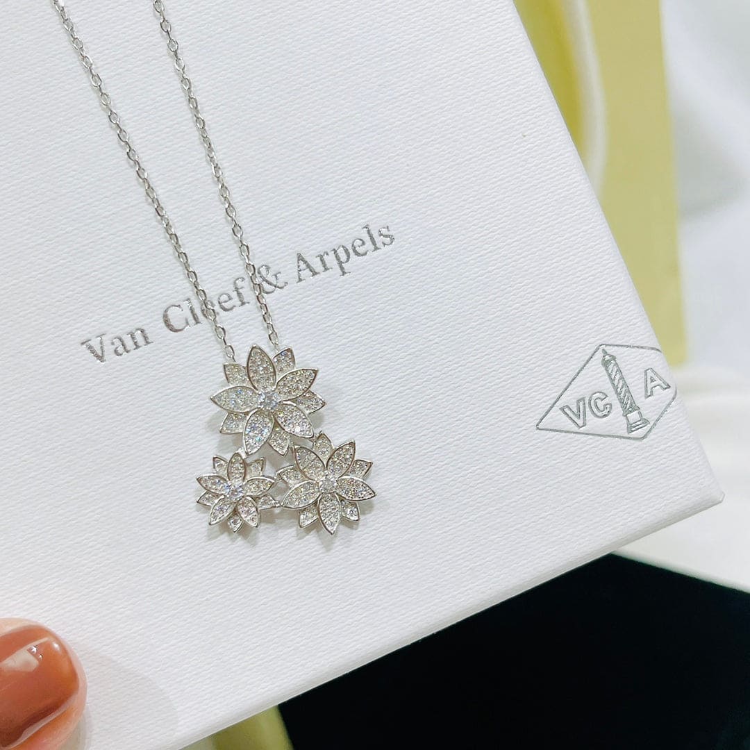 18K Van Cleef & Arpels Three Flowers Lotus Necklace