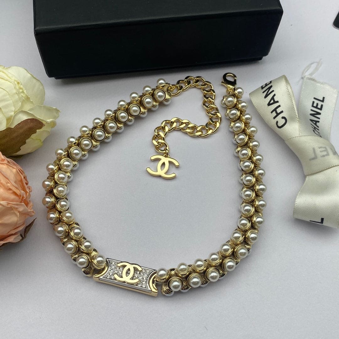 18K Chanel Pearls Chain Necklace