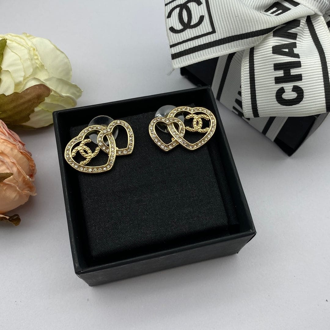 18K Chanel Heart Diamonds Earrings