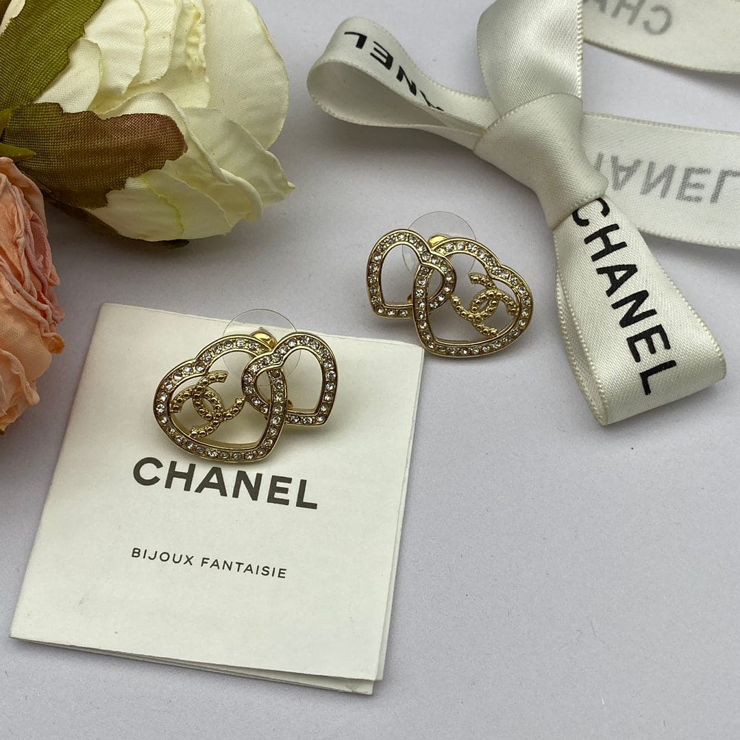 18K Chanel Heart Diamonds Earrings