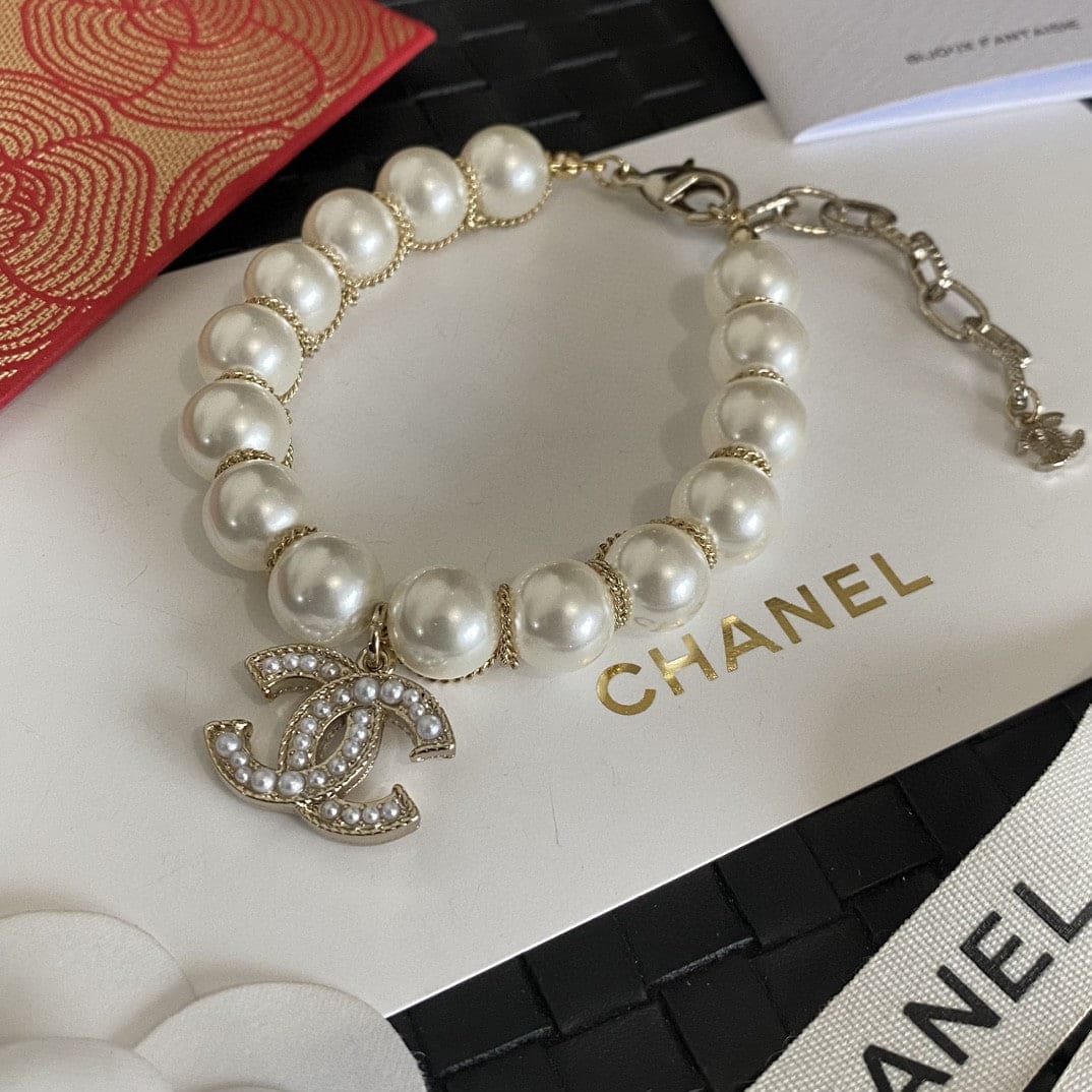 18K Pearls Chanel Bracelet