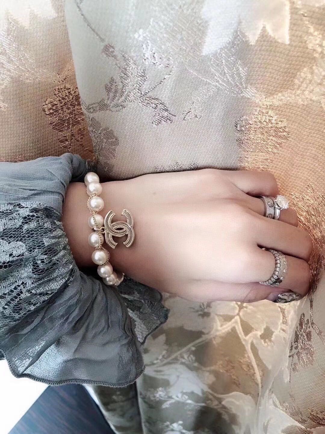18K Pearls Chanel Bracelet