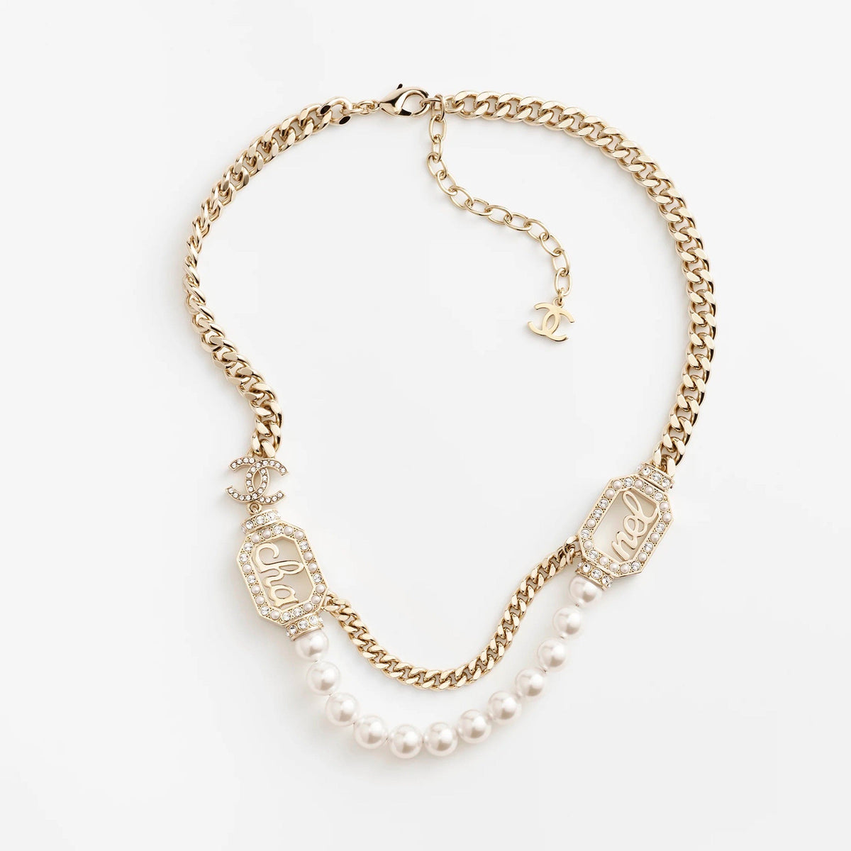 18K Chanel Diamonds Necklace