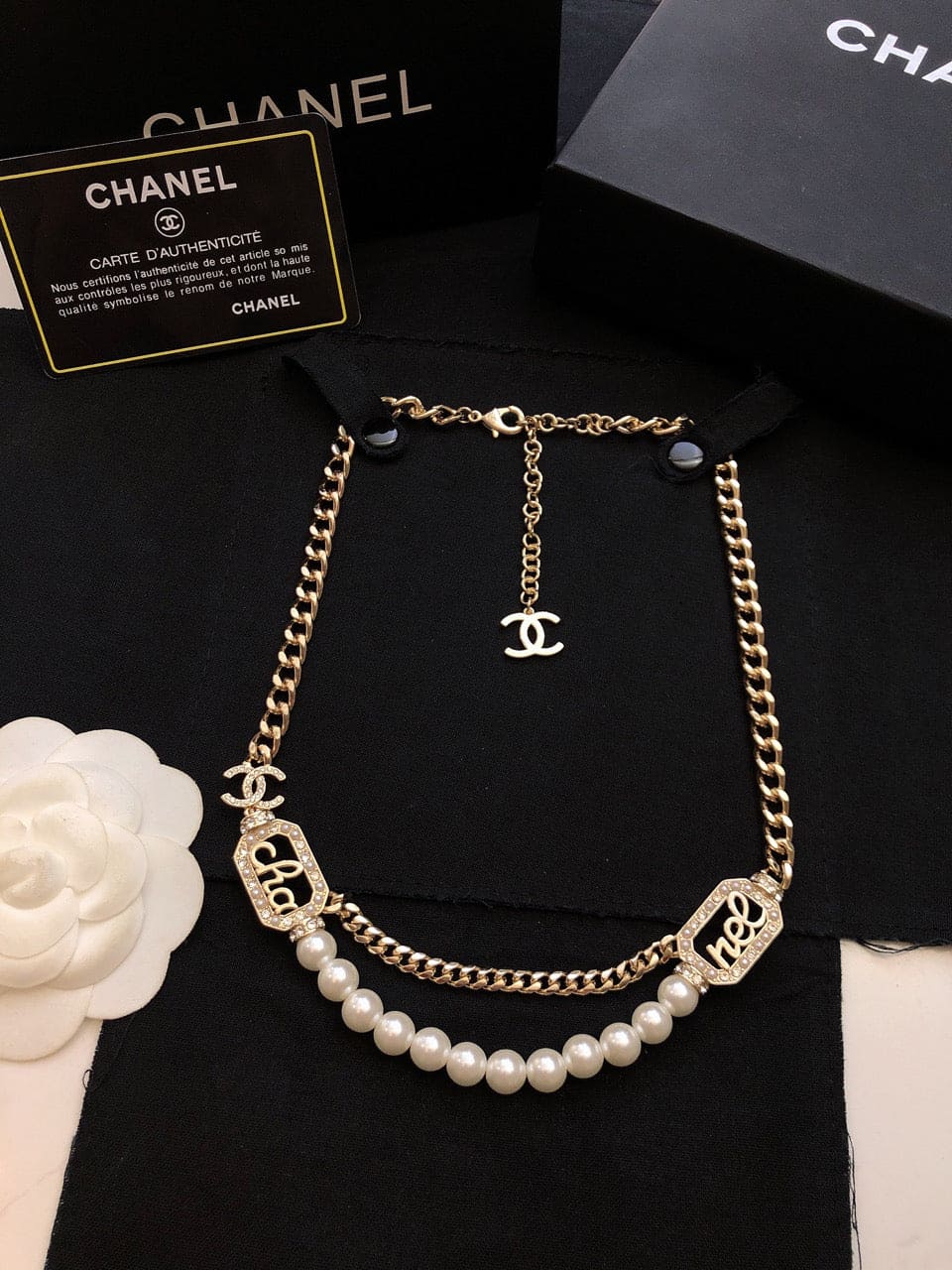 18K Chanel Diamonds Necklace