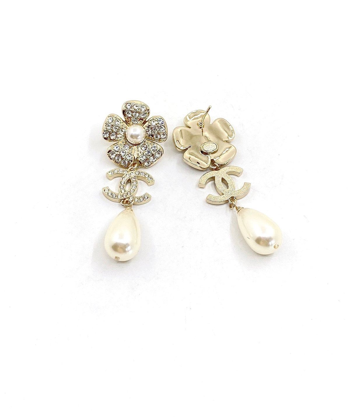 18K Chanel Pearl Flowers Earrings