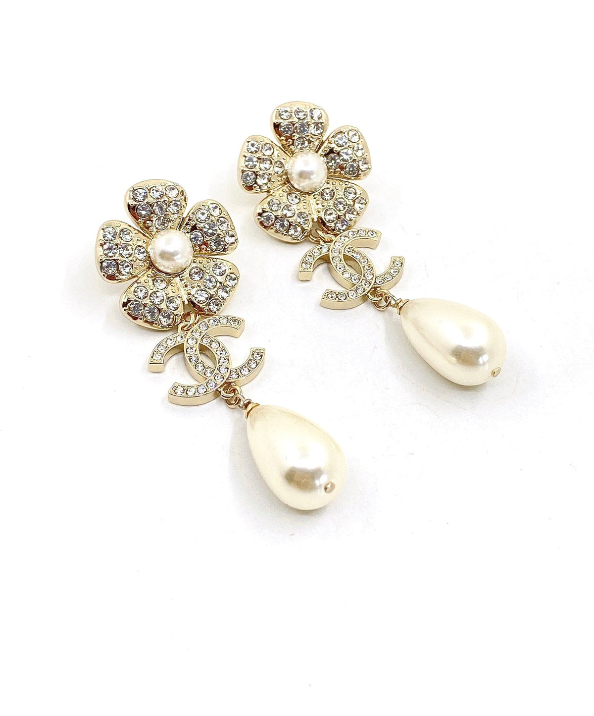 18K Chanel Pearl Flowers Earrings