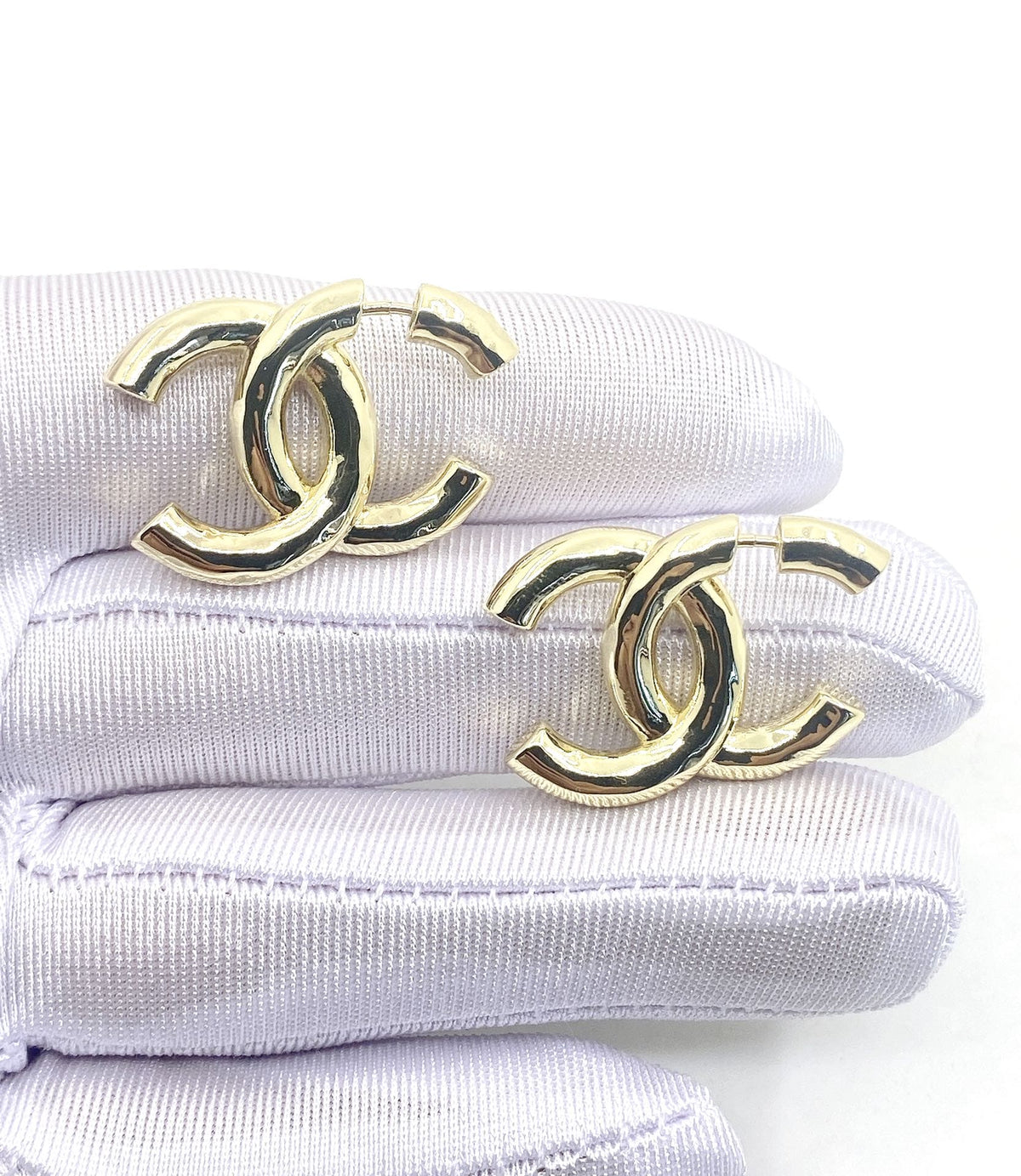 18K Chanel Gold Earrings