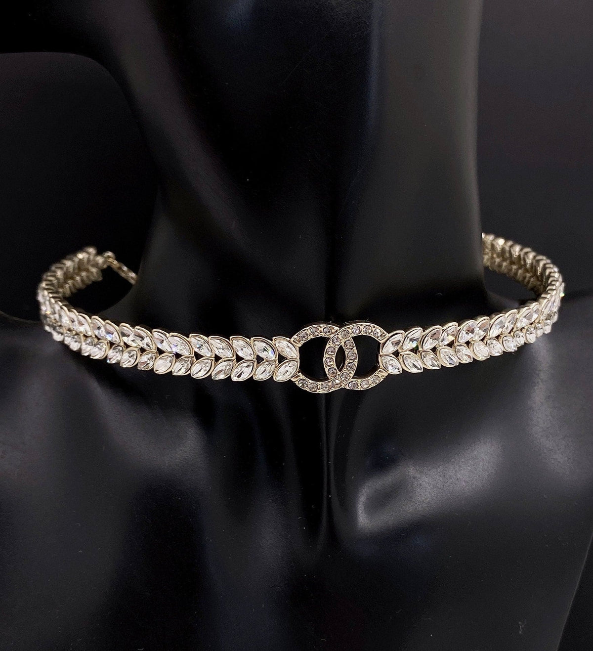 18K Chanel Chain Choker Diamonds Necklace