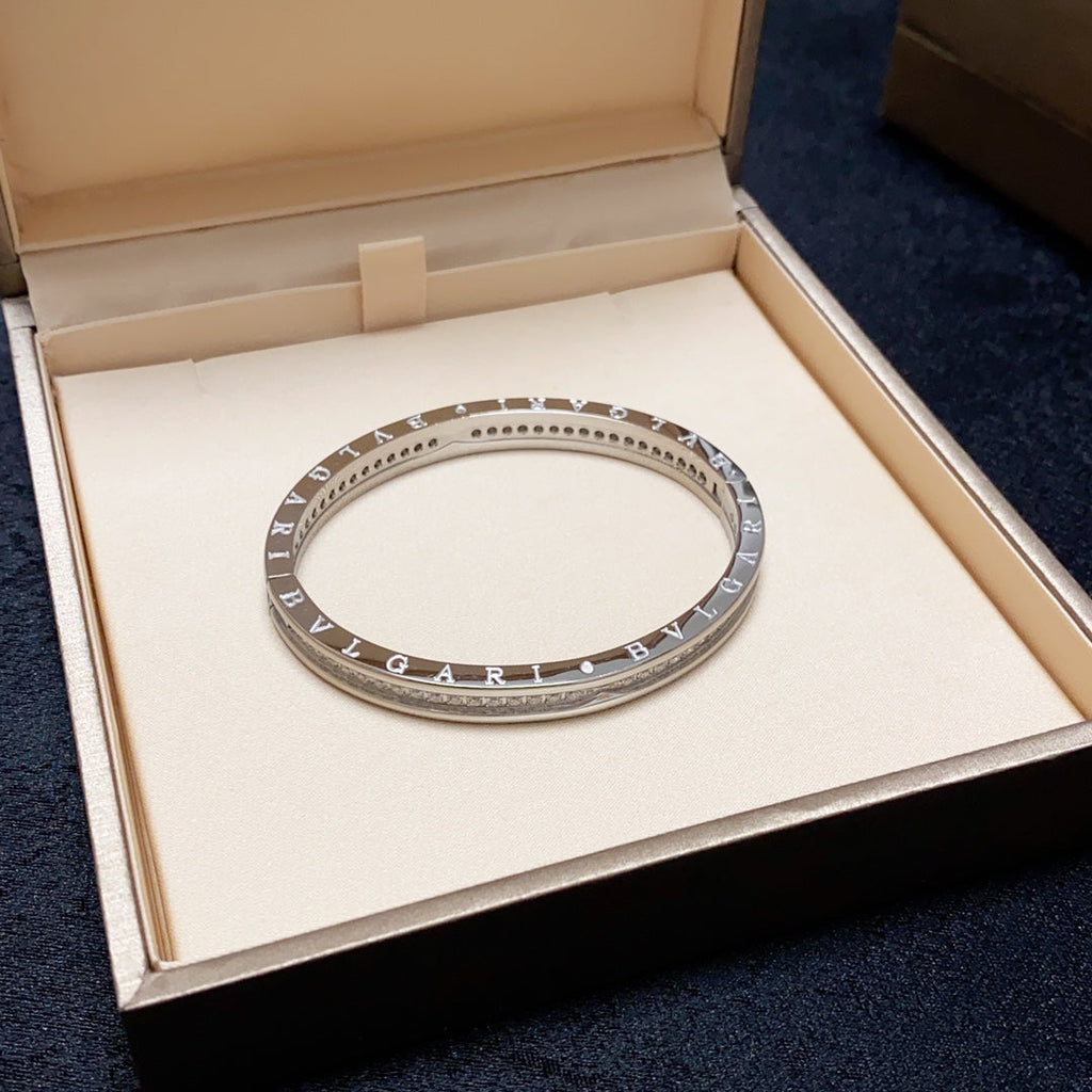 18K BVLGARI B.ZERO1 Bangle Bracelet