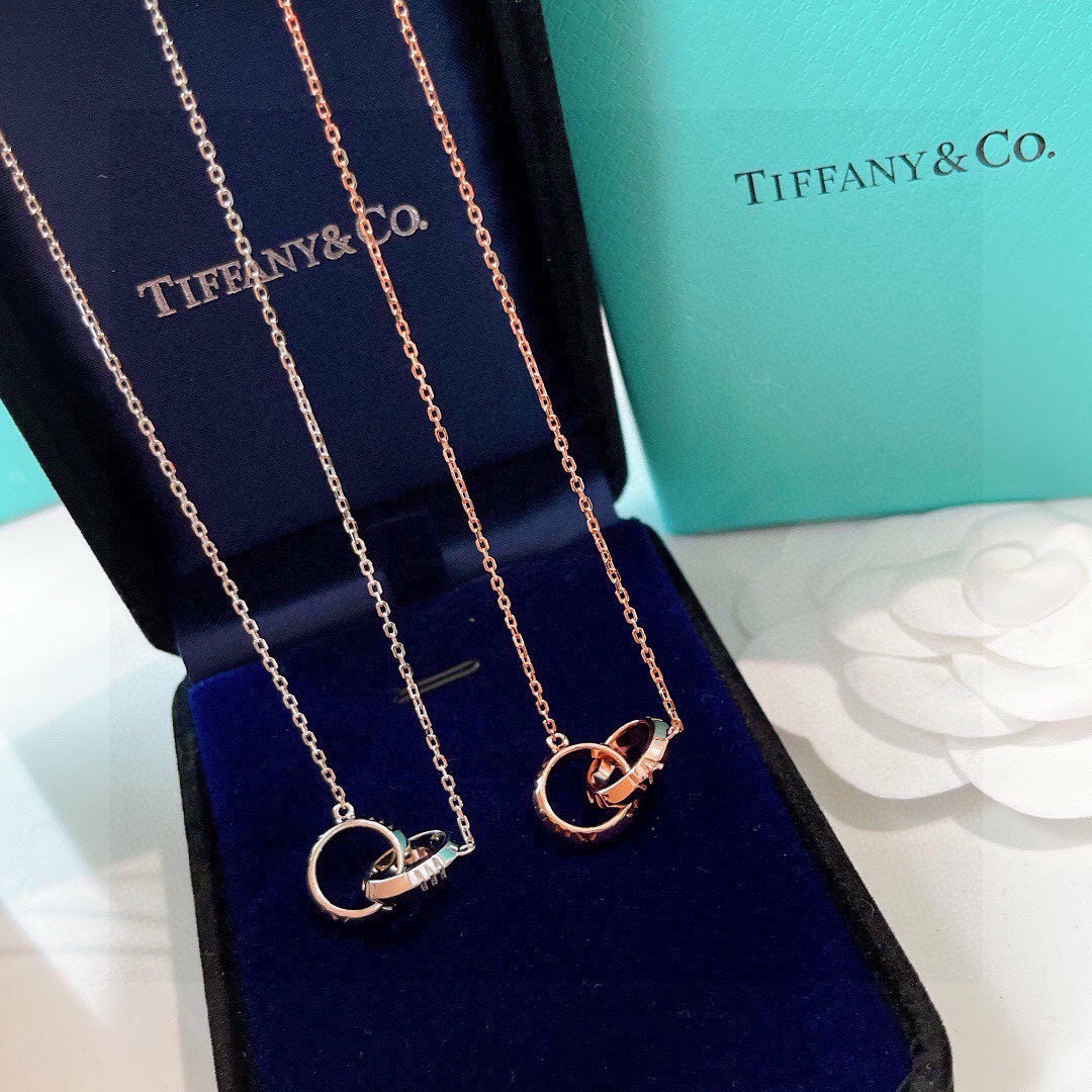 18K Tiffany & Co. Atlas X Closed Interlocking Pendant Necklace