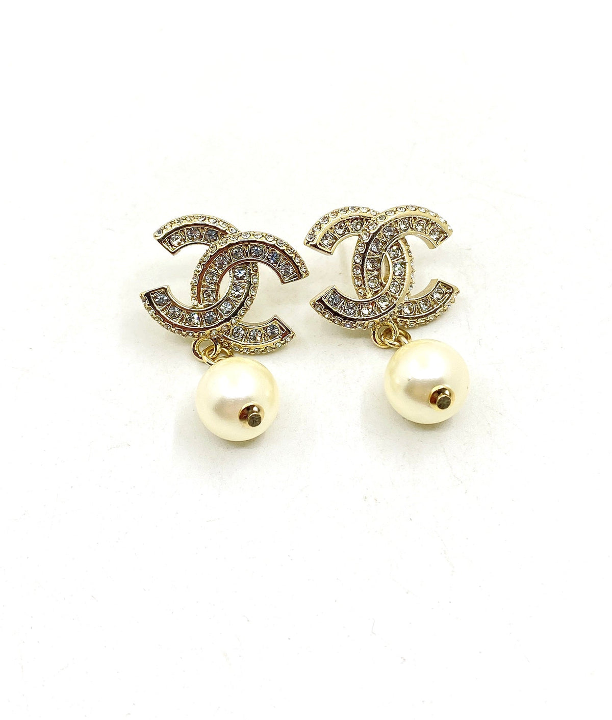 18K Chanel Pearls Earrings
