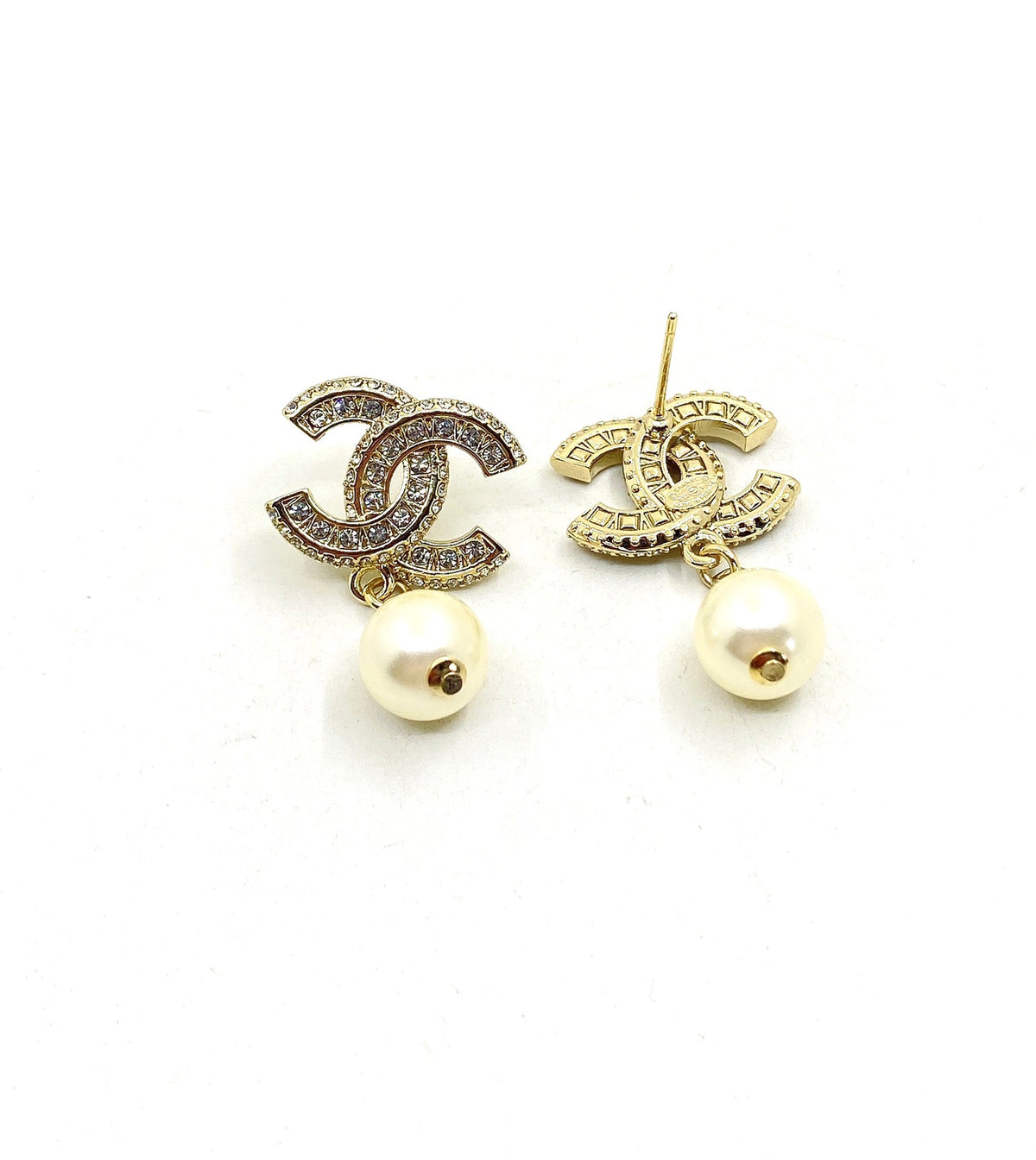 18K Chanel Pearls Earrings