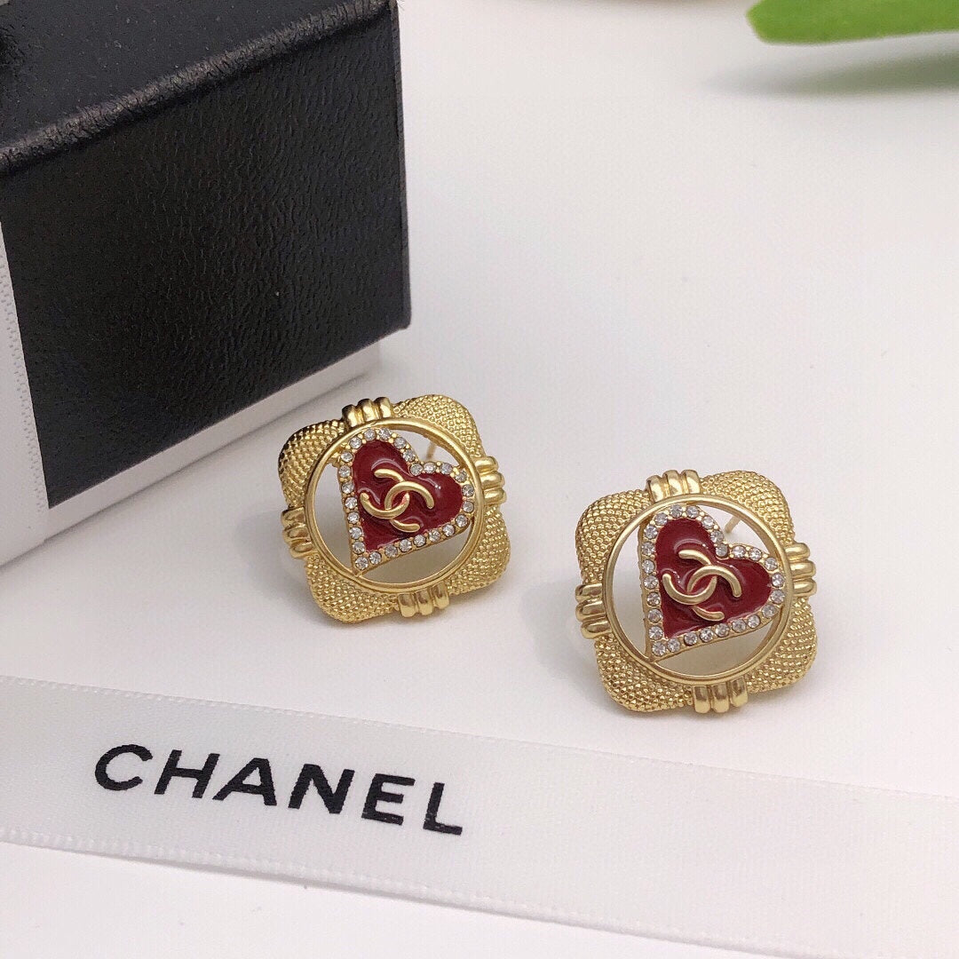 18K Chanel Heart Vintage Earrings