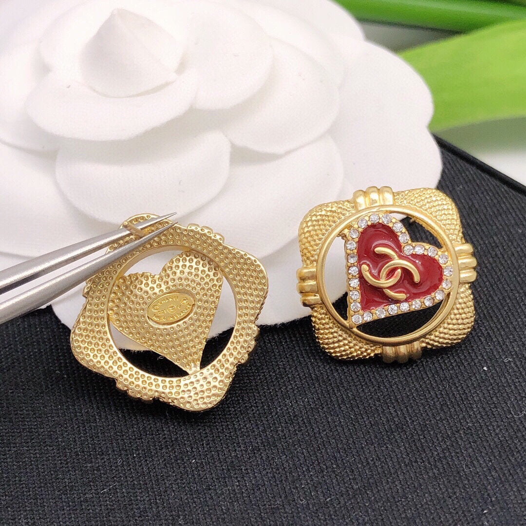 18K Chanel Heart Vintage Earrings