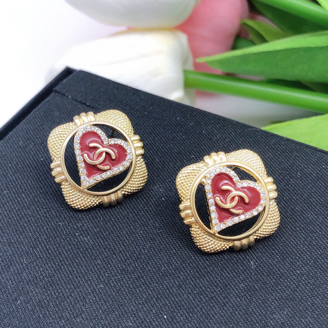 18K Chanel Heart Vintage Earrings