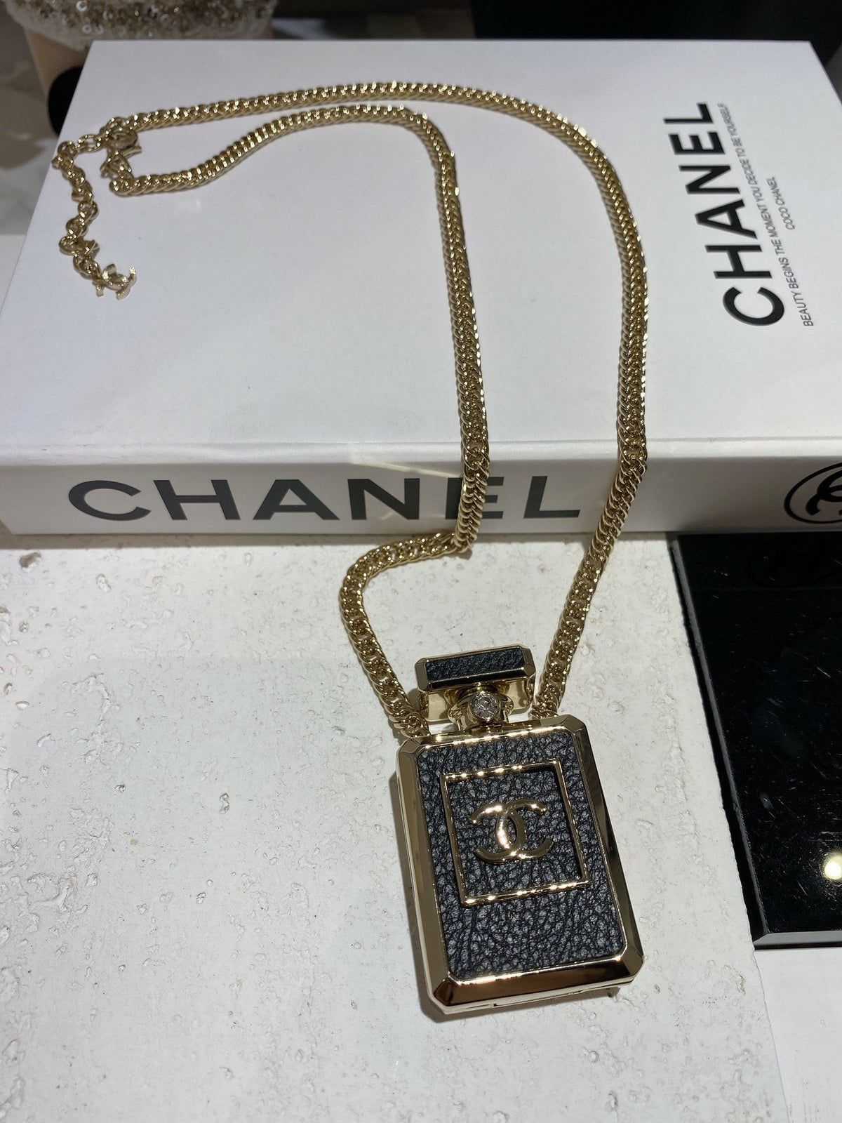 18K Chanel No.5 Perfume Pendant Vintage Necklace