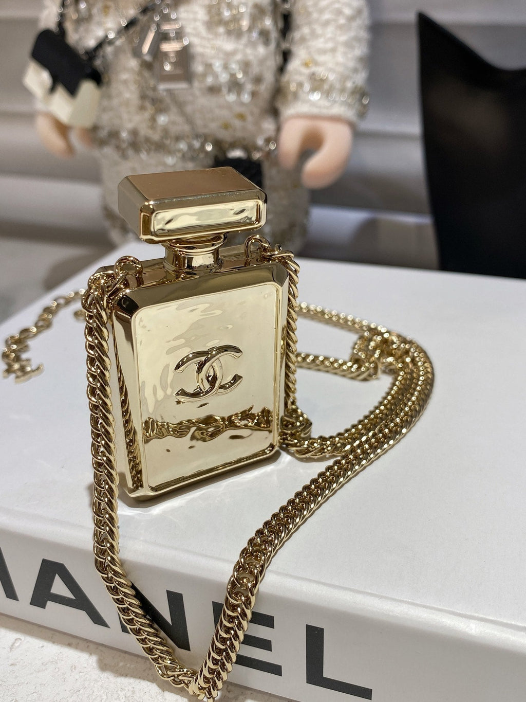 18K Chanel No.5 Perfume Pendant Vintage Necklace